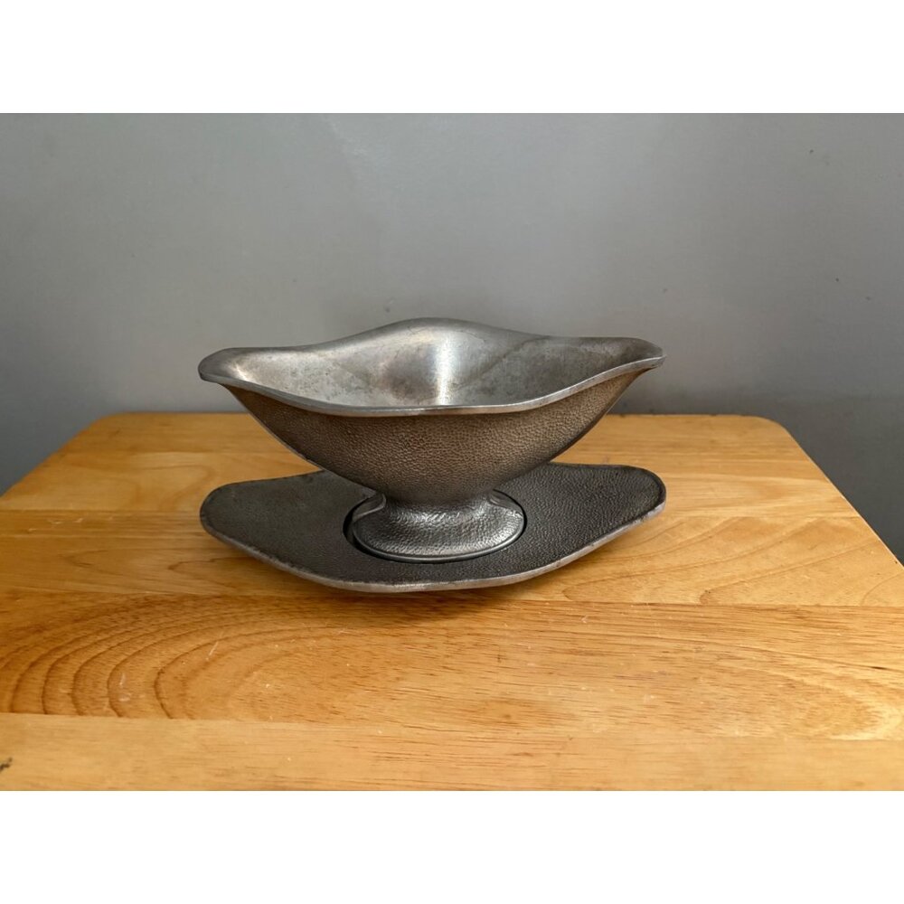 Guardian Service Hammered Aluminum Gravy Boat Matching Drip Plate Underplate